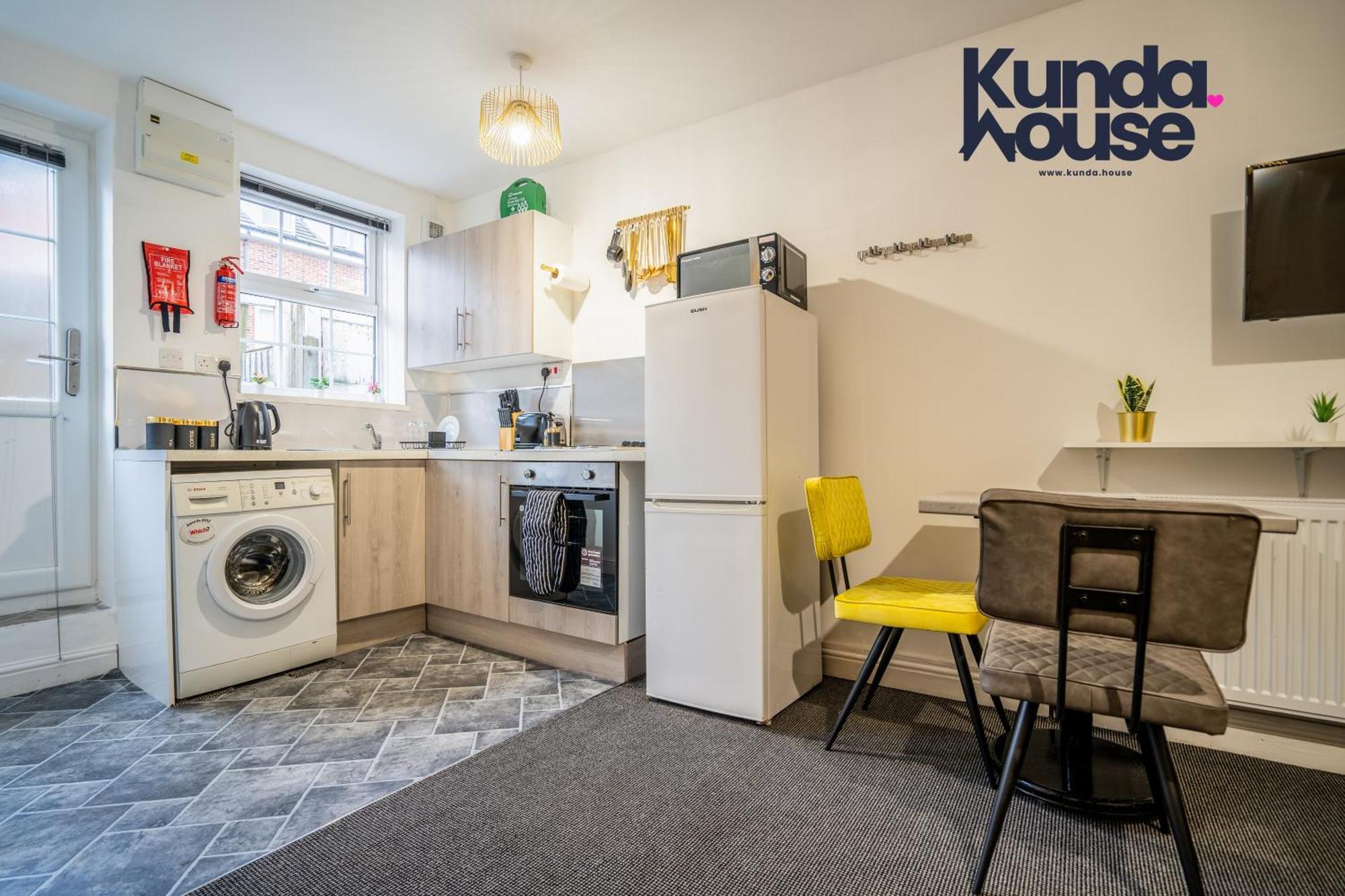 Kunda House In Tyseley Apartment Birmingham Luaran gambar